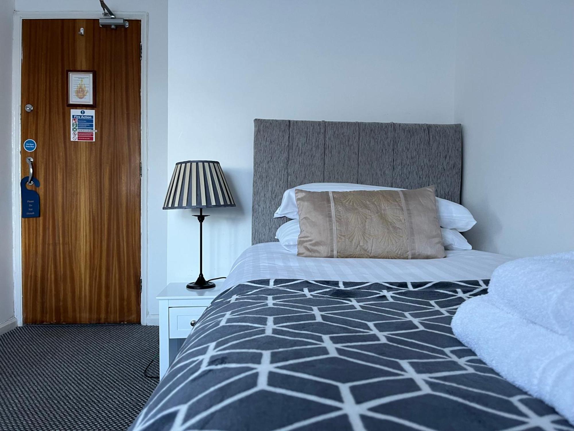 The Paddocks 3*